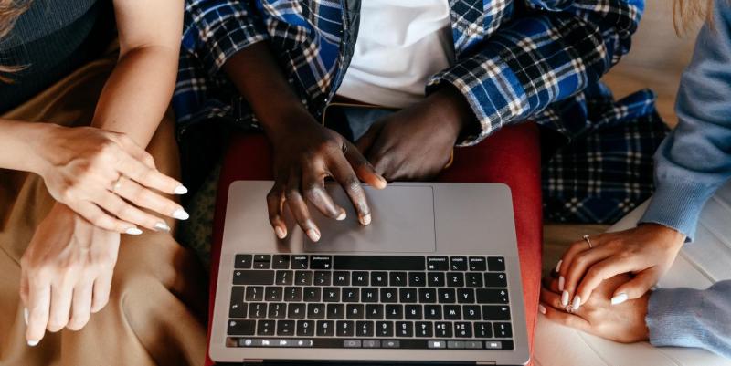 Photo by Alexander Suhorucov from Pexels.