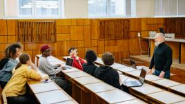  A professor teaching students.